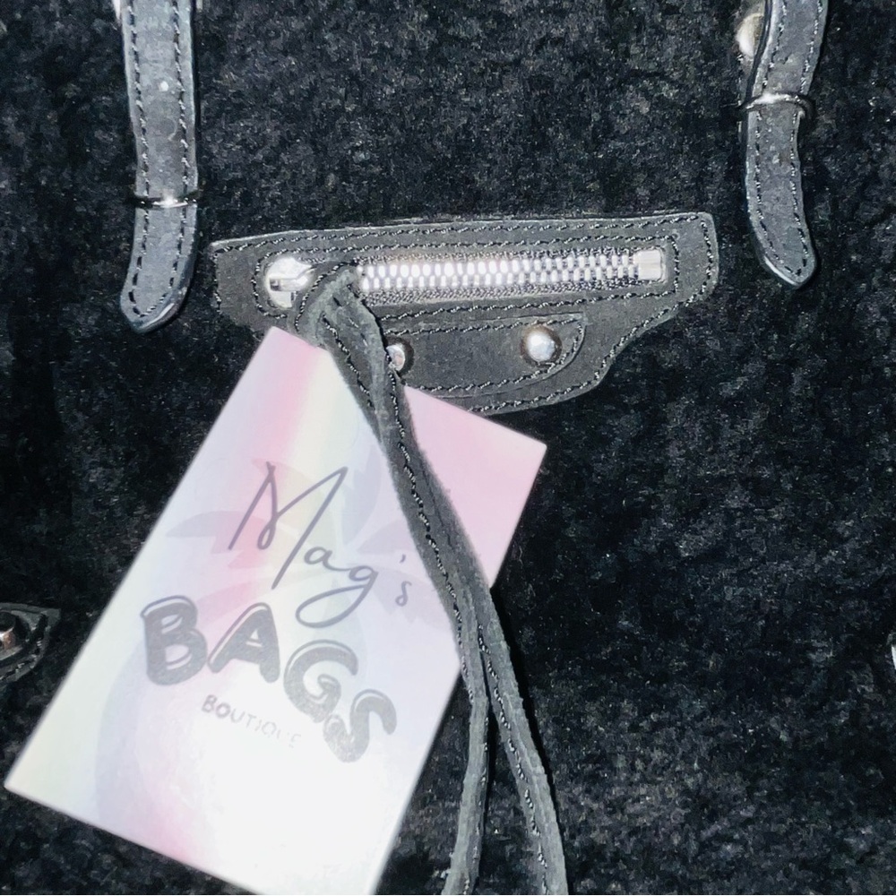 Balenciaga: Sherpa Suede Wool Shearling Mini Tote Bag (Black) - Picture 7 of 16